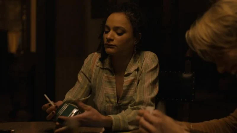 Кадры из сериала Переполненная комната (2023)